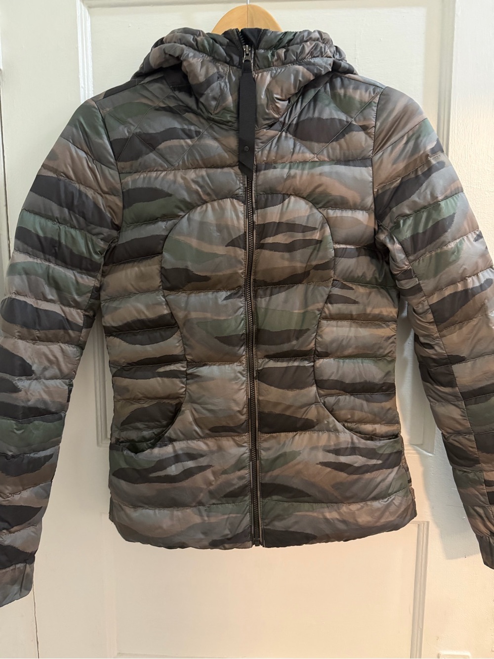 Lululemon Lightweight Camo Puffer Jacket with Hood